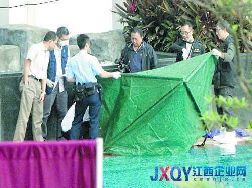 香港一百亿富商被女友砍百余刀杀死 头几被砍断