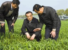李克强惊讶江苏农民一家5口住200平：这么大？