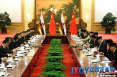 习近平与文莱苏丹哈桑纳尔会谈 将提升两国关系