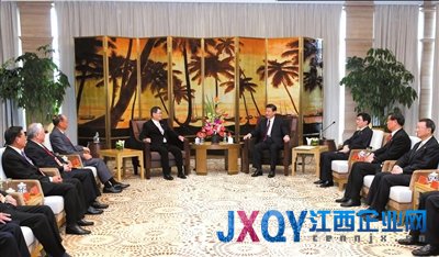 习近平会见萧万长 称将保持对台政策连续性
