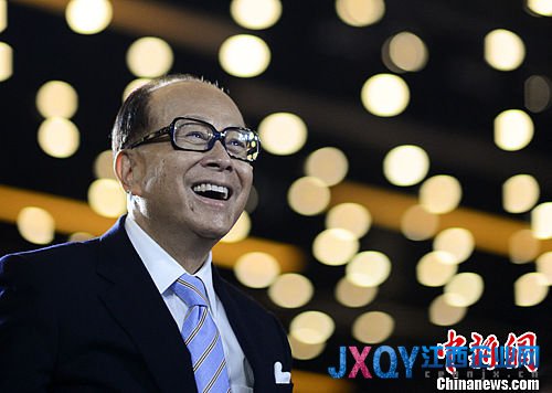 李嘉诚连续第15年蝉联华人首富 宗庆后进前十