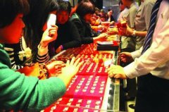 南京金店为应对市民抢购从外地空运黄金(图)