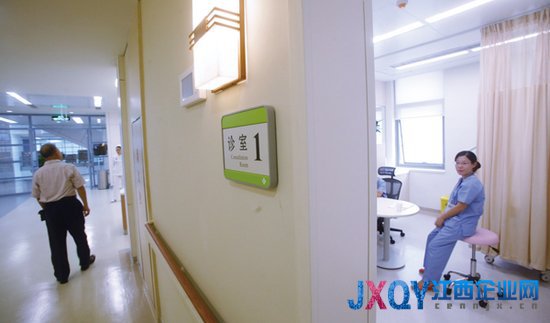 港大医院：硬件与管理一流 难吸引资深医生与患者